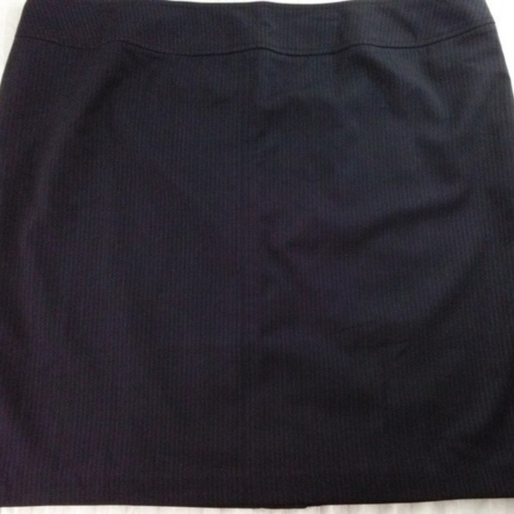 Avenue NWT Black Pin Stripe Plus Size Skirt 22 - Picture 1 of 5